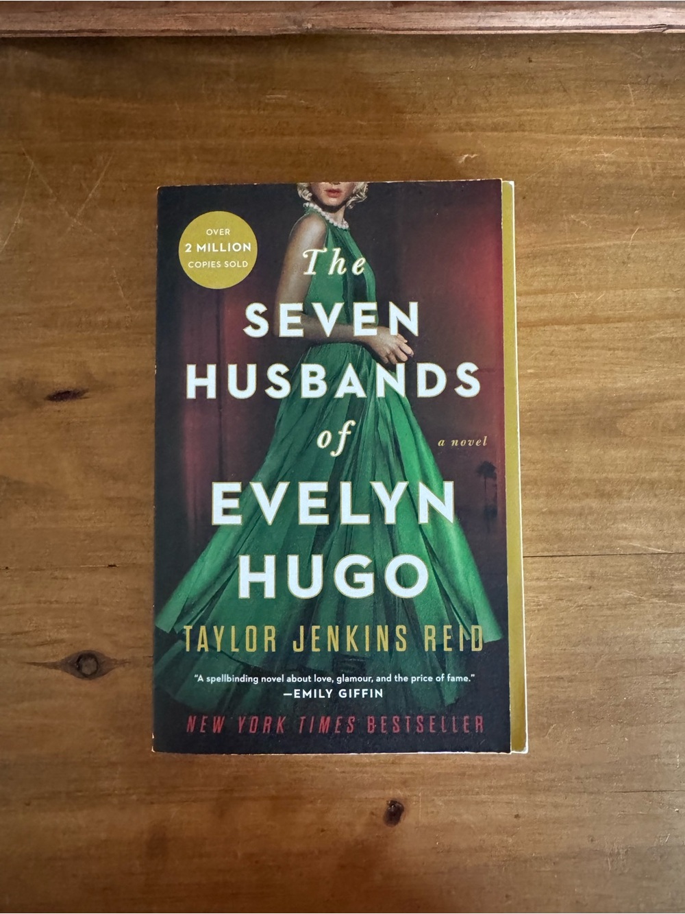 The Seven Husbands of Evelyn Hugo by Taylor Jenkins Reid - Paperback